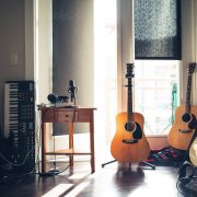 Best Courses for Beginner Guitar Acoustic Electric Lessons