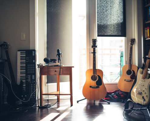 Best Courses for Beginner Guitar Acoustic Electric Lessons